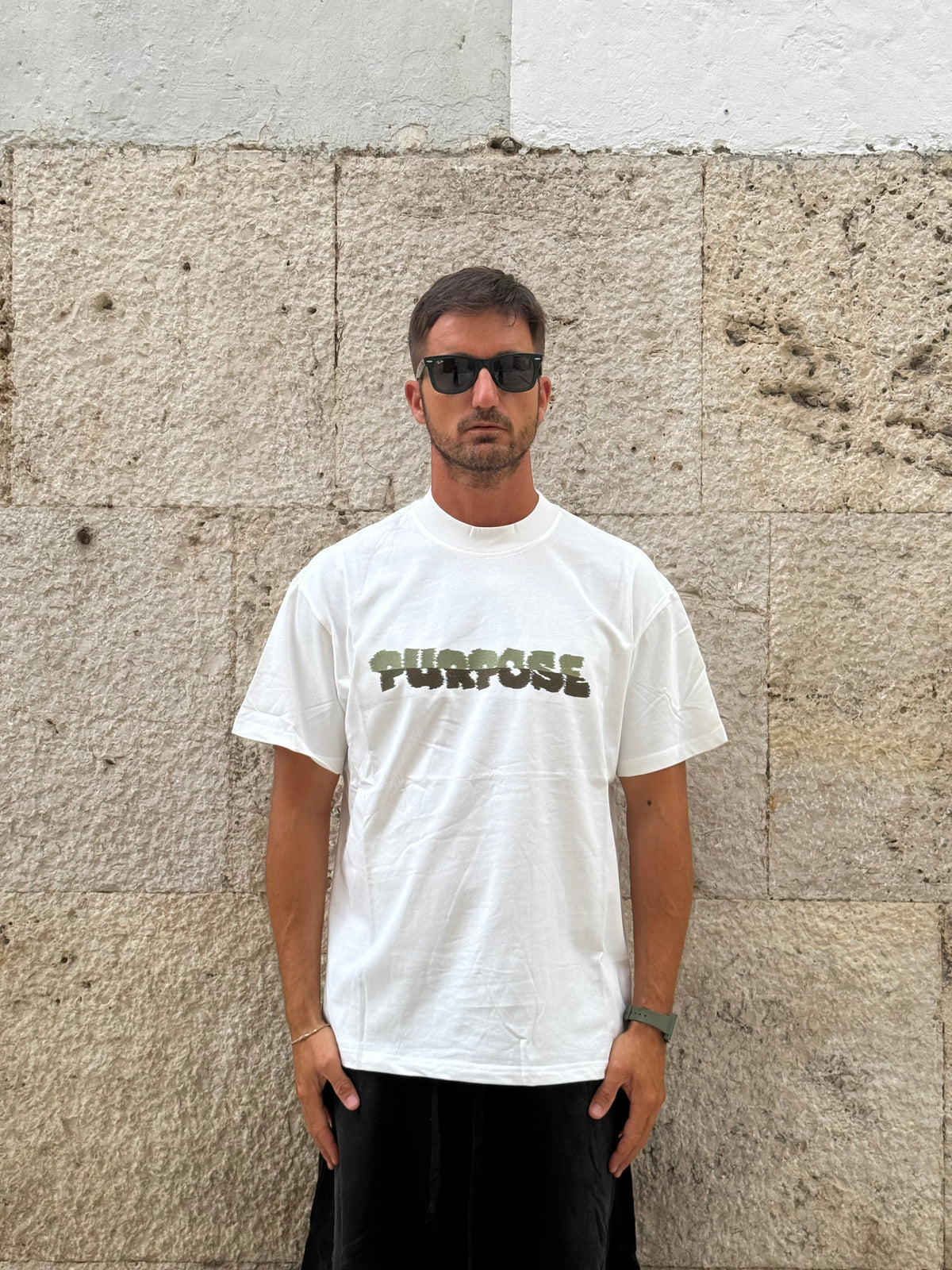 T-SHIRT BIANCA CON STAMPA