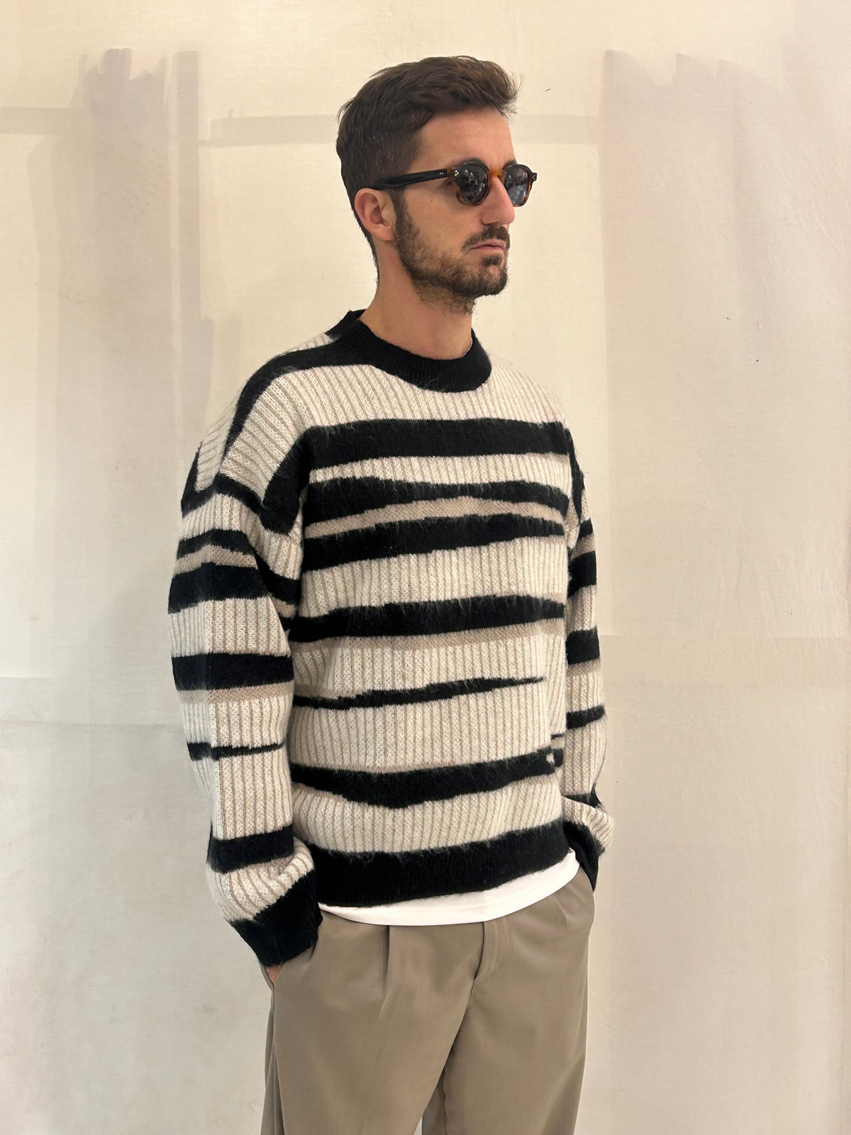 MAGLIA LINE - NERO