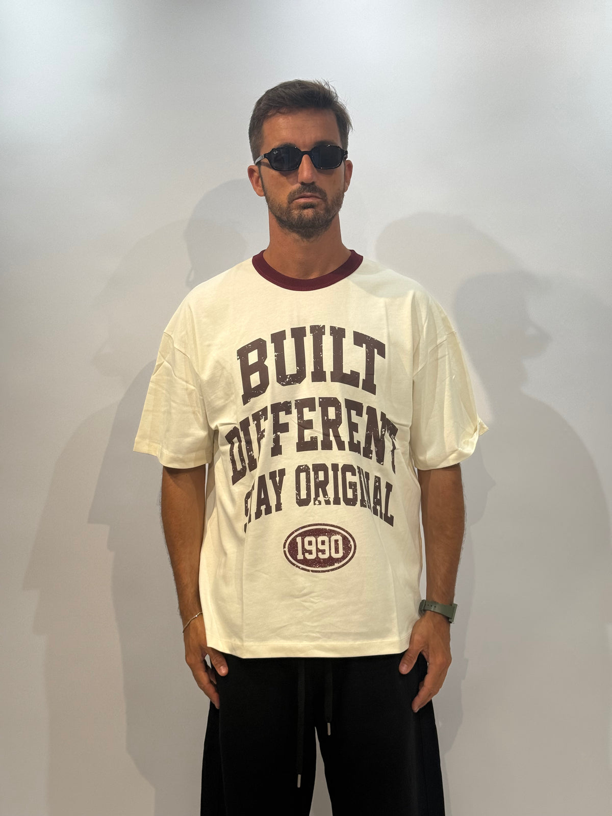 T-SHIRT BOXY - CREMA