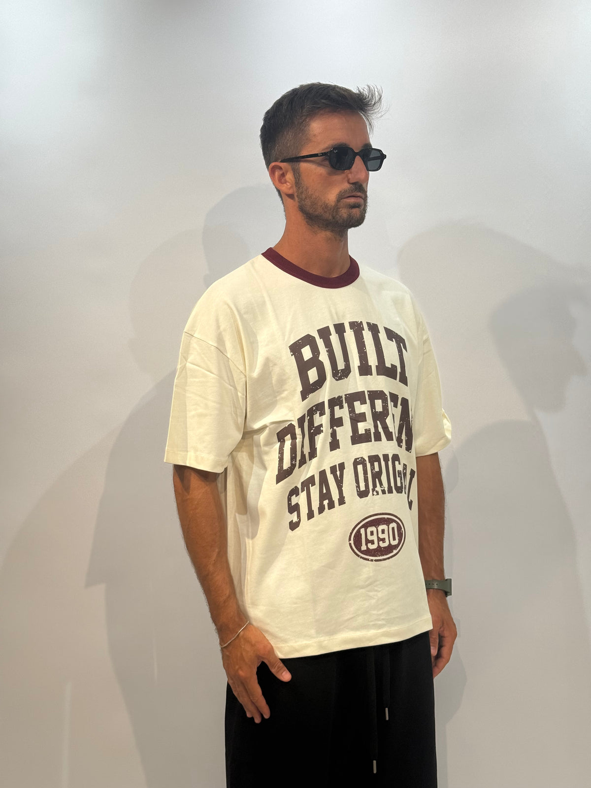 T-SHIRT BOXY - CREMA
