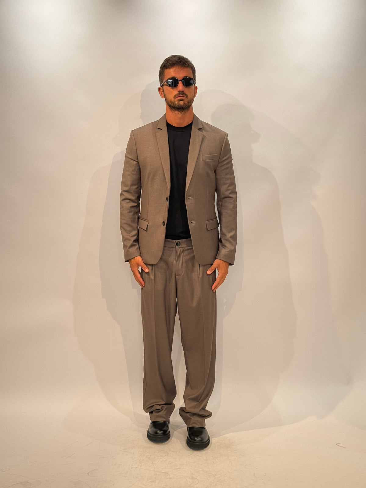 ABITO JZ1EMBV BAGGY - TAUPE